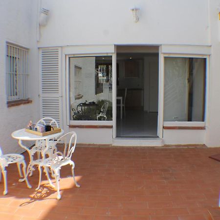 Agi Port De Rosas Apartment Exterior photo