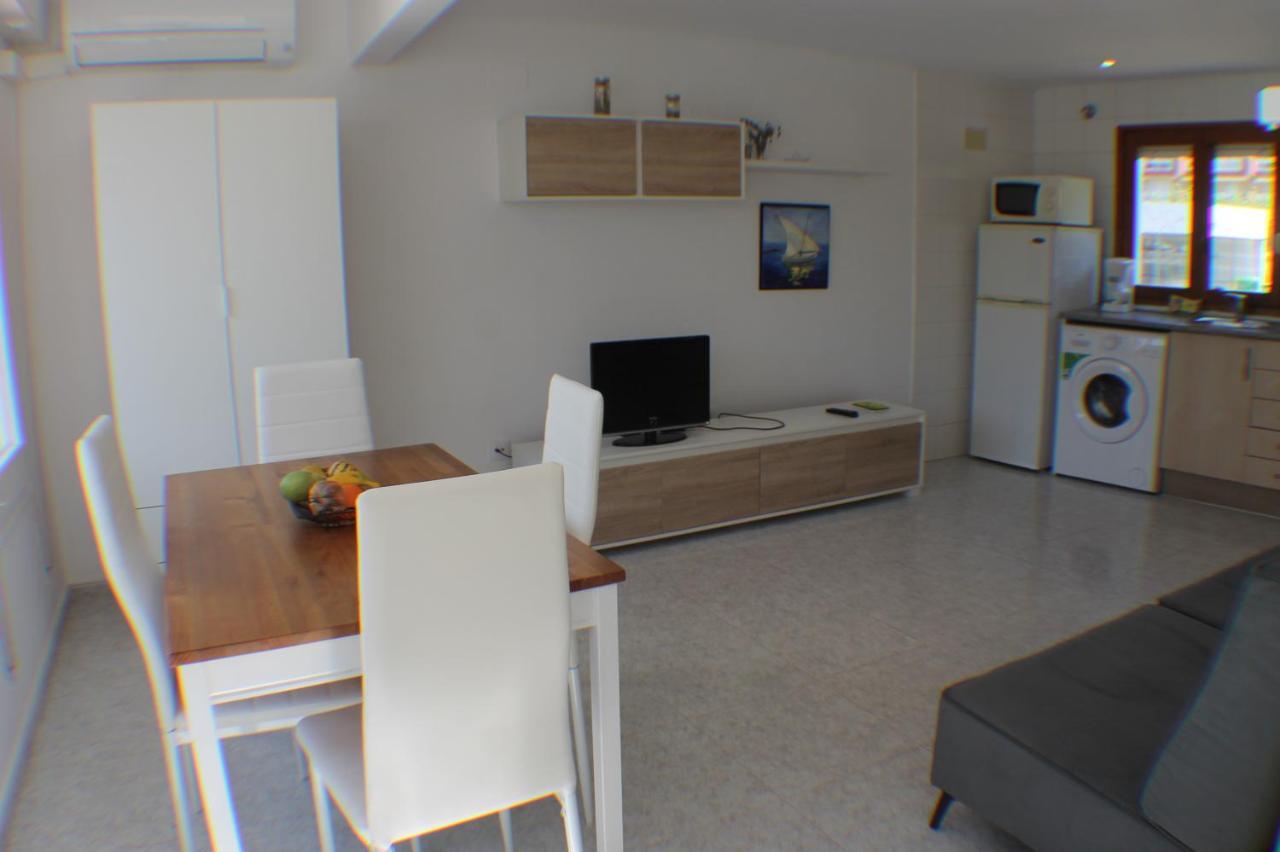 Agi Port De Rosas Apartment Exterior photo