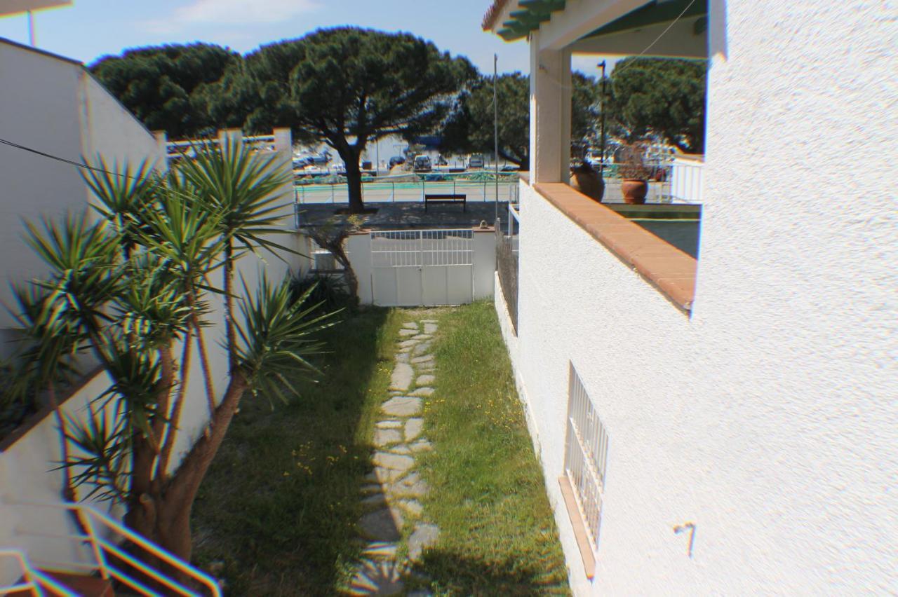 Agi Port De Rosas Apartment Exterior photo